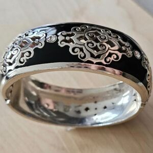 BRIGHTON BLACK ENAMEL INTRIGUE BANGLE~RETIRED!